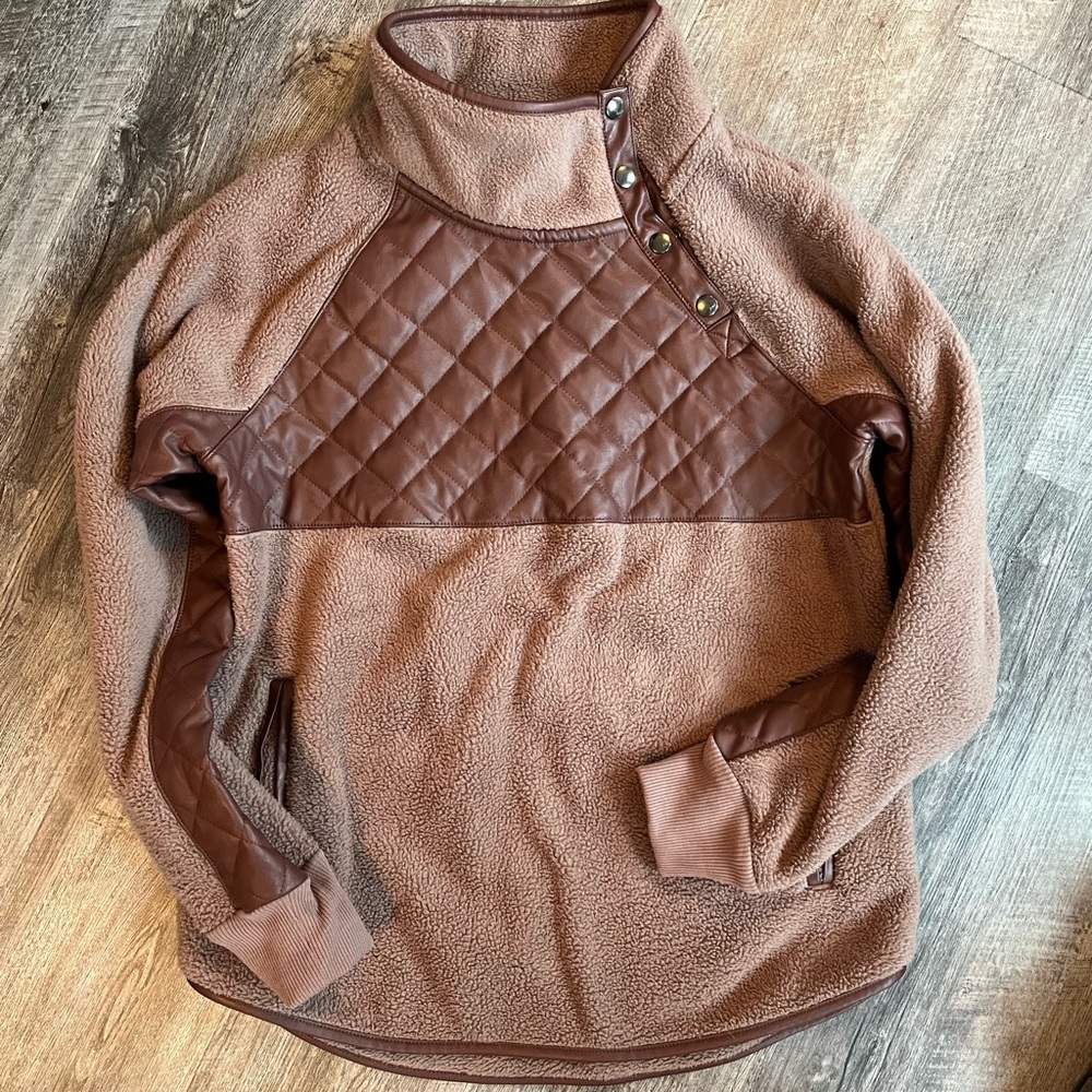 Abercrombie and Fitch Asymmetrical Snap-Up Fleece